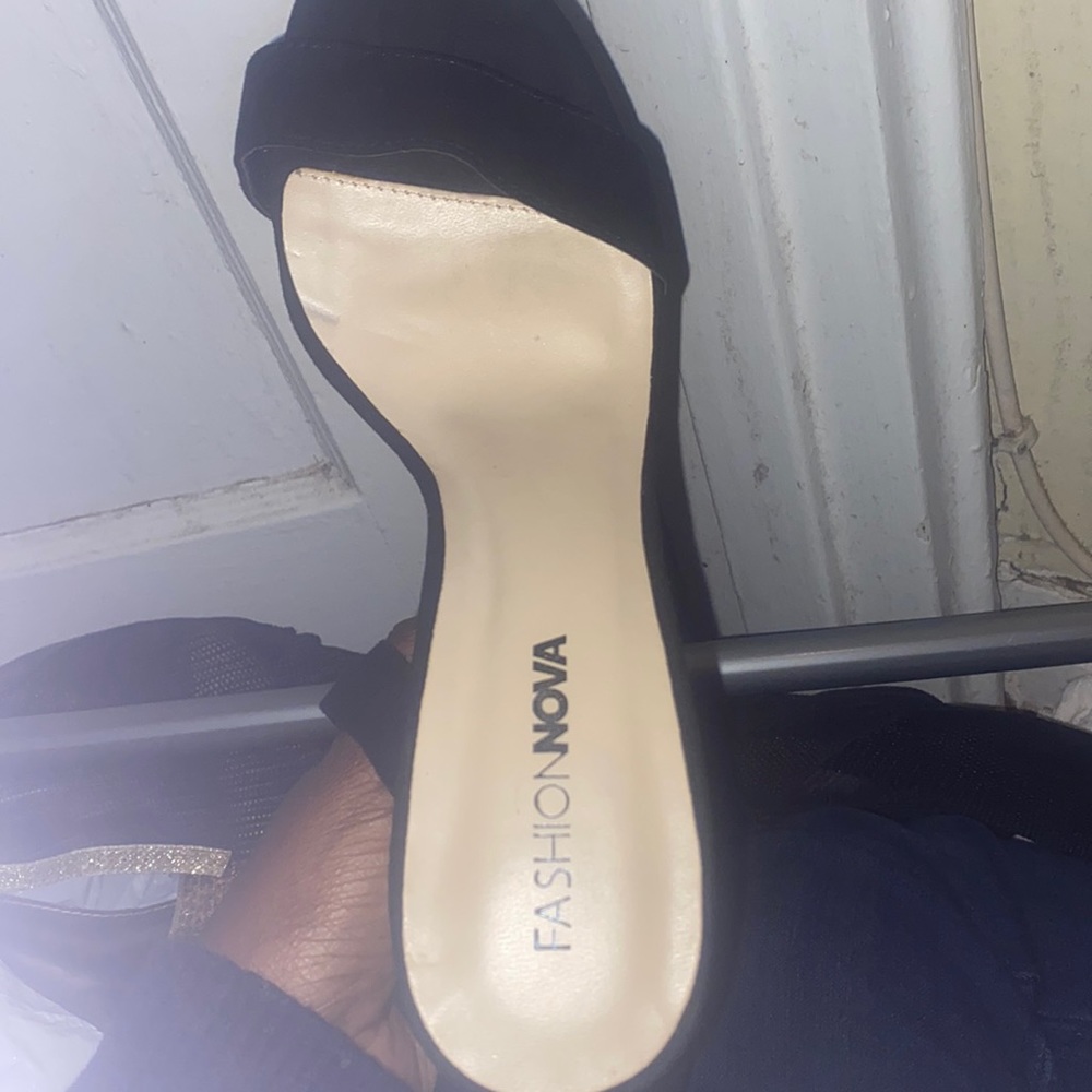 Black Fashionnova heels
